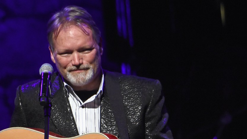 Country Singer John Berry Helps Support Law Enforcement With the Guitars 4 Cops Charity