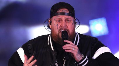 Jelly Roll Receives First Billboard Music Award During Beautifully Broken Tour: "Rock and Roll Never Died"