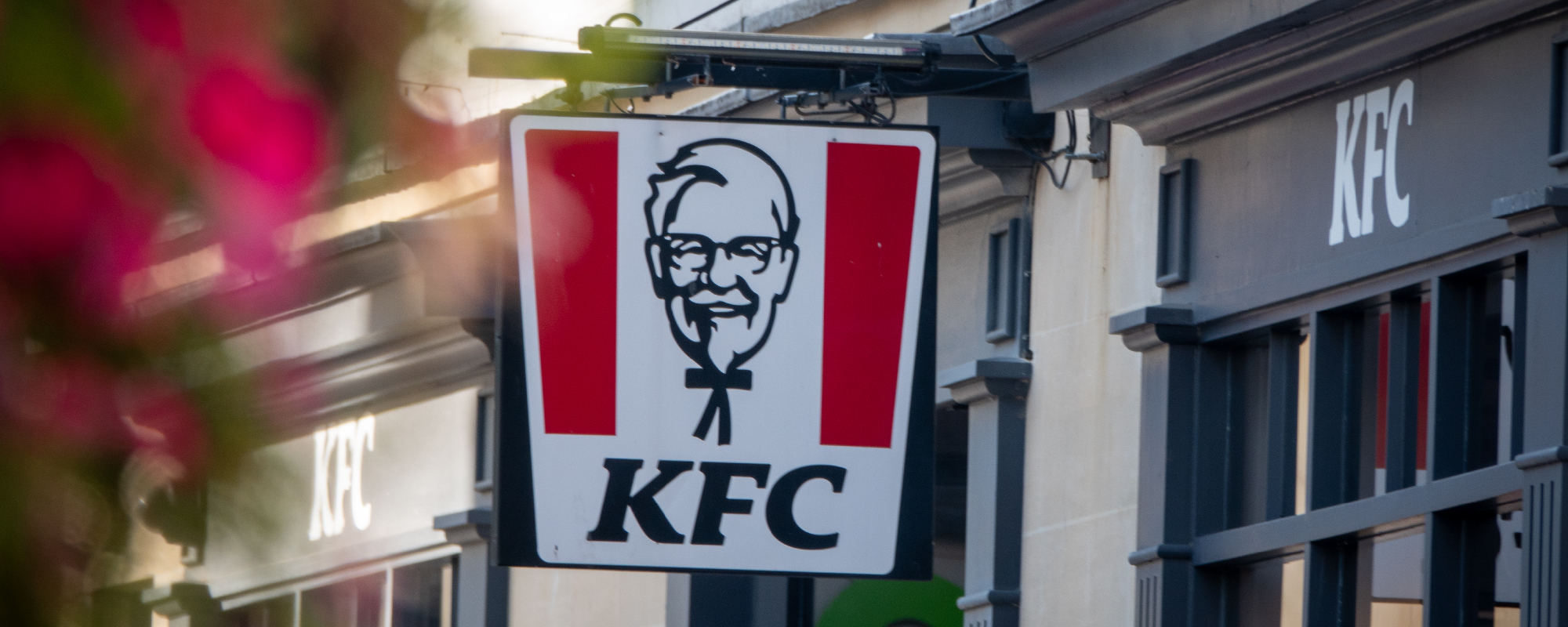 KFC Gets Into the Christmas Spirit by Making Holiday Vinyl Using Their Famous Chicken Bucket