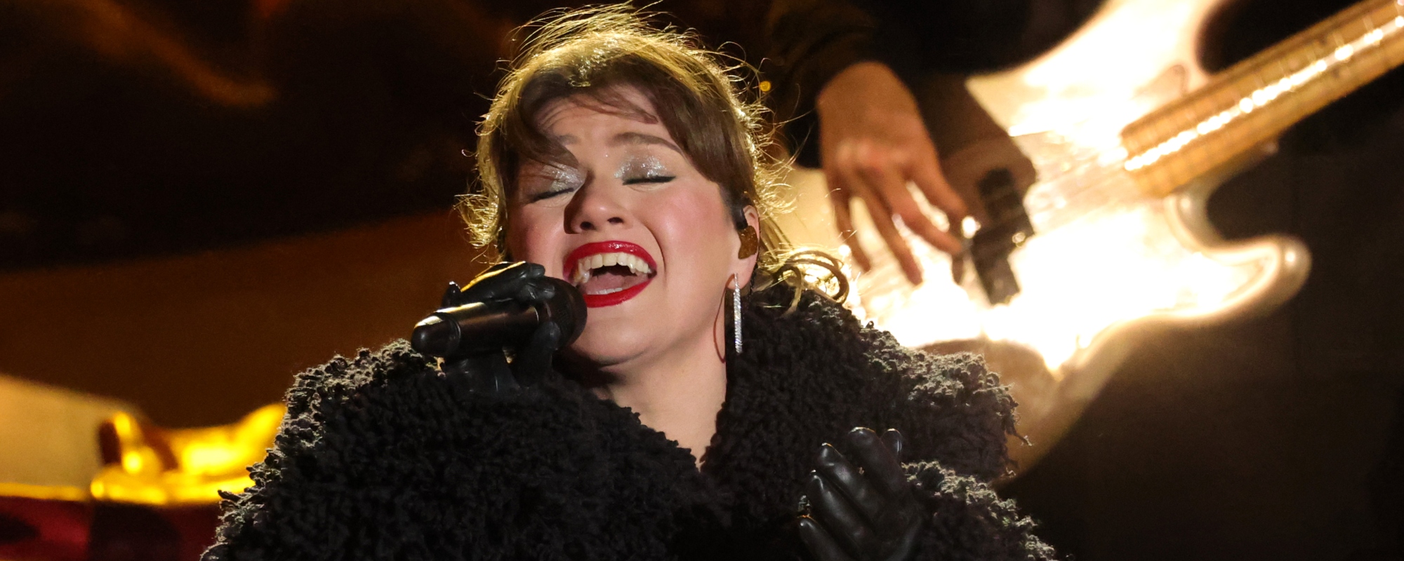 Kelly Clarkson Makes Subtle Reference to Ex-Husband in ‘When Christmas Comes Around… Again’ Visualizer