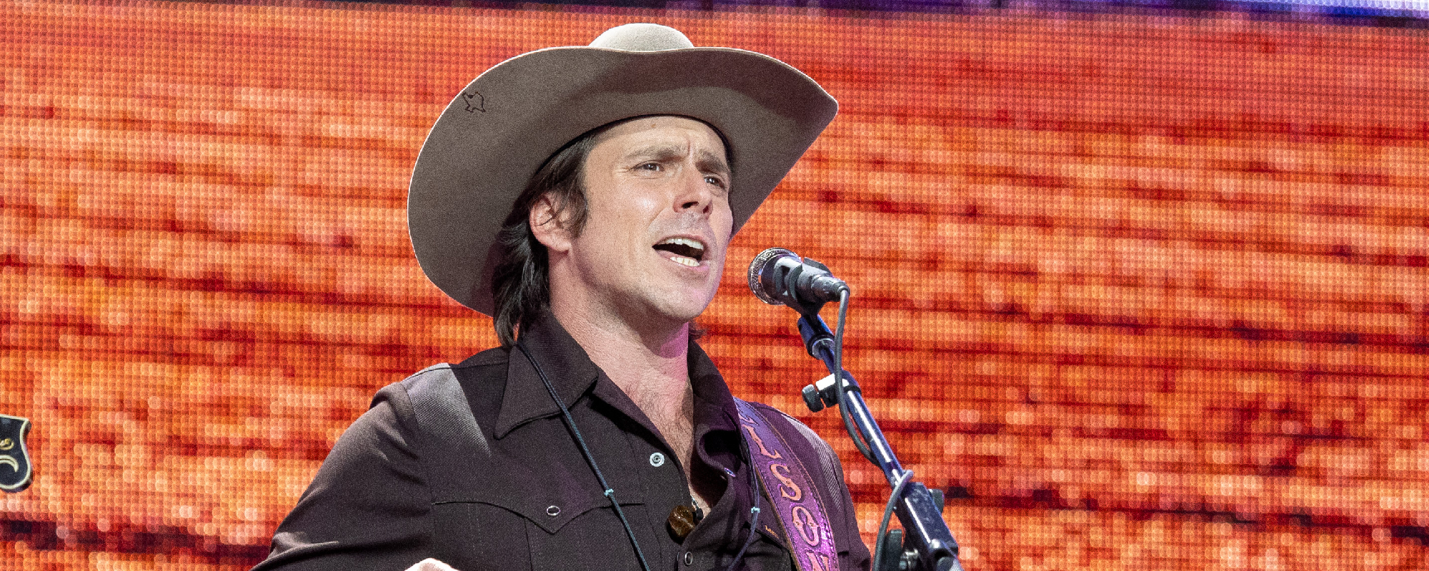 Watch Lukas Nelson Showcase His Guitar Skills When Playing On a 64 Rickenbacker 365