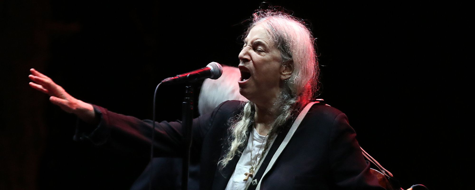 Patti Smith Apologizes After Nerves Get the Best of Her During Bob Dylan Tribute on This Day in 2016