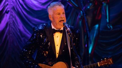 Why Robert Earl Keen's Mom Hated His Bawdy Holiday Hit "Merry Christmas From the Family"