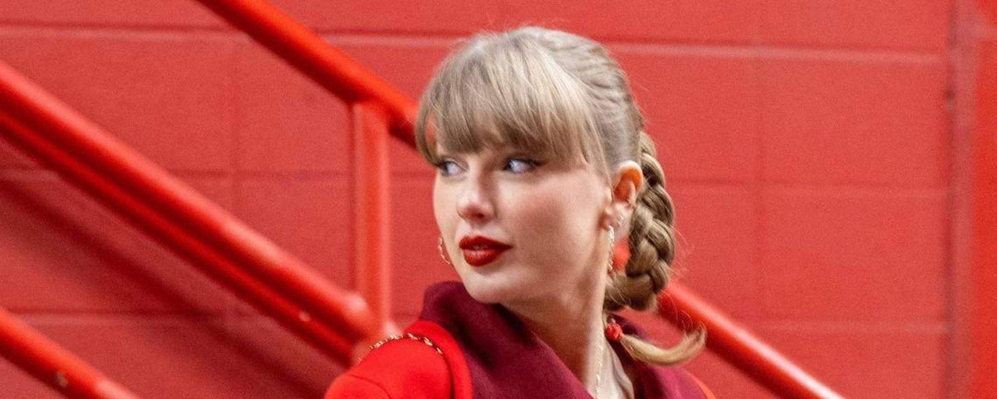 Taylor Swift Reacts To Losing Greatest Pop Star of the 21st Century Title to Beyoncé