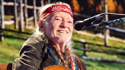 Willie Nelson Celebrates Christmas With Unique Christmas Sweater: "Smoke Weed Everyday"
