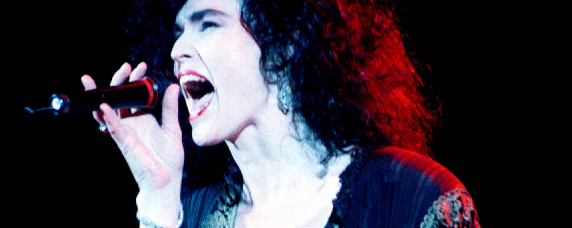 Alannah Myles performing