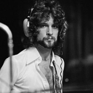 The 3 Solo Songs That Show Lindsey Buckingham at His Best