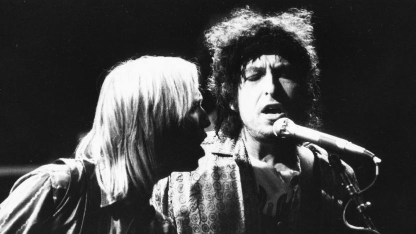 The Legendary Guitarist Who Didn't Feel He Belonged in the Traveling Wilburys Supergroup: "It Wasn't My Best Stuff"