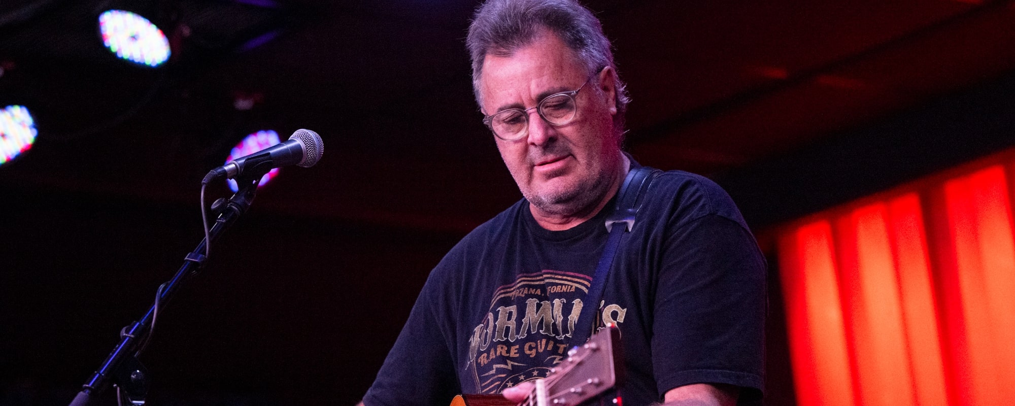 Watch Vince Gill Perform the Heartbreaking Christmas Song He Wrote After Losing His Big Brother in 1993 - American Songwriter