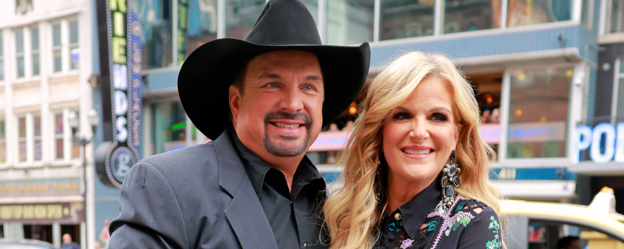 Watch Garth Brooks and Trisha Yearwood Team Up for a Holiday Classic During Christmas in Rockefeller Center in 2016