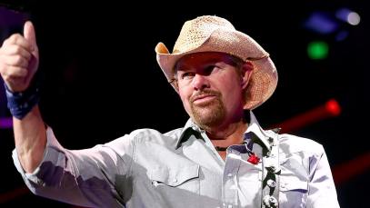 These 3 No. 1 Country Songs Had Just One Writer Behind Them