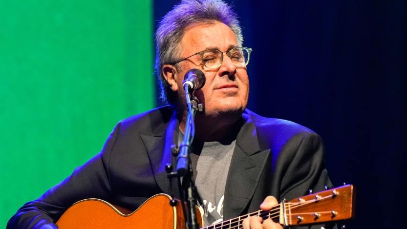 Vince Gill and Lainey Wilson Just Destroyed Us With This Emotional Emmys Tribute—a Song Written About Gill’s Late Brother