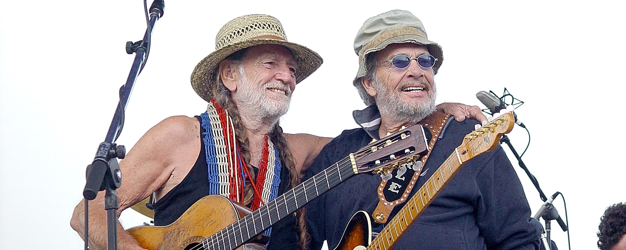 Watch Merle Haggard and Willie Nelson Perform 