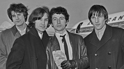The Surprising Word That Forced The Kinks to Re-Record "Lola" Mid-Tour