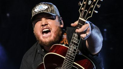 Luke Combs performing