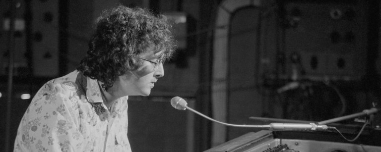 The Story Behind Randy Newman's Misunderstood First Hit 