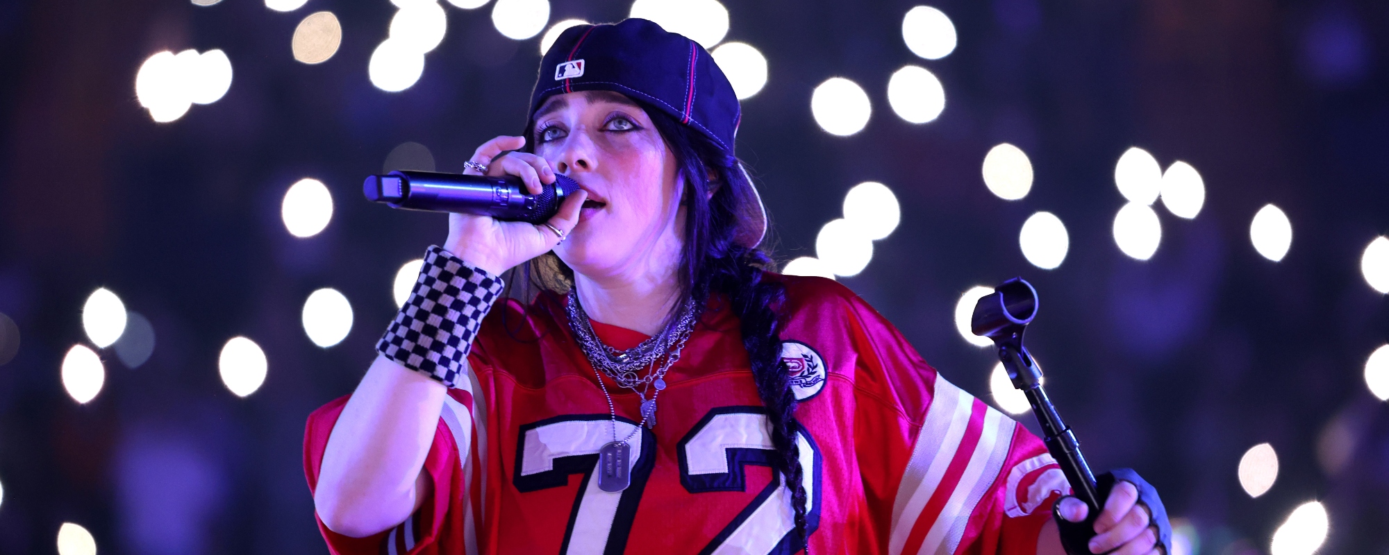 Billie Eilish Delivers Grammys Performance of “Birds of a Feather” in Front of Unique Backdrop Evoking Los Angeles Landscape