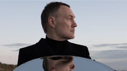 David Gray Shares Sheer Pleasure of Songwriting on New Album "Dear Life" (Exclusive)