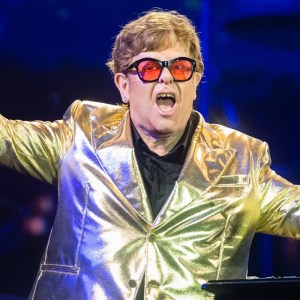 Elton John’s 2017 ‘Diamonds’ Compilation Tops U.K. Albums Chart; Elton Shares “Exciting News” About Plans to Release New Music