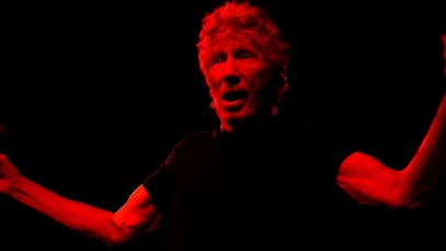 Roger Waters Releasing Deluxe Box Set of His 2023 Version of Pink Floyd’s Classic Album ‘The Dark Side of the Moon’