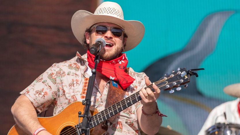 Josh Abbott Shares Heartwarming Onstage Moment With His Kids