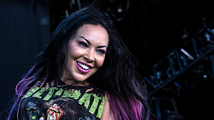Singer Carla Harvey Announces She Is Joining Popular '90s Band