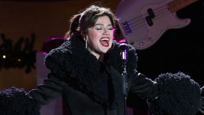 Kelly Clarkson Fans Are Calling for a Billie Eilish Collab After This Dreamy “Birds of a Feather” Cover