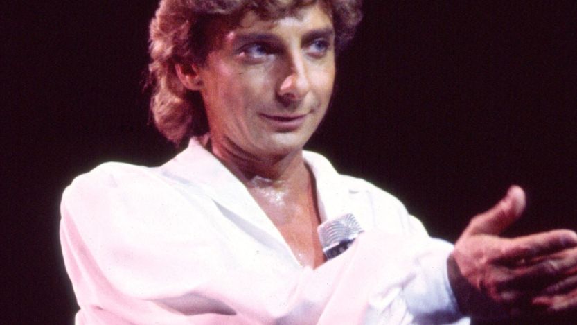 Barry Manilow performing
