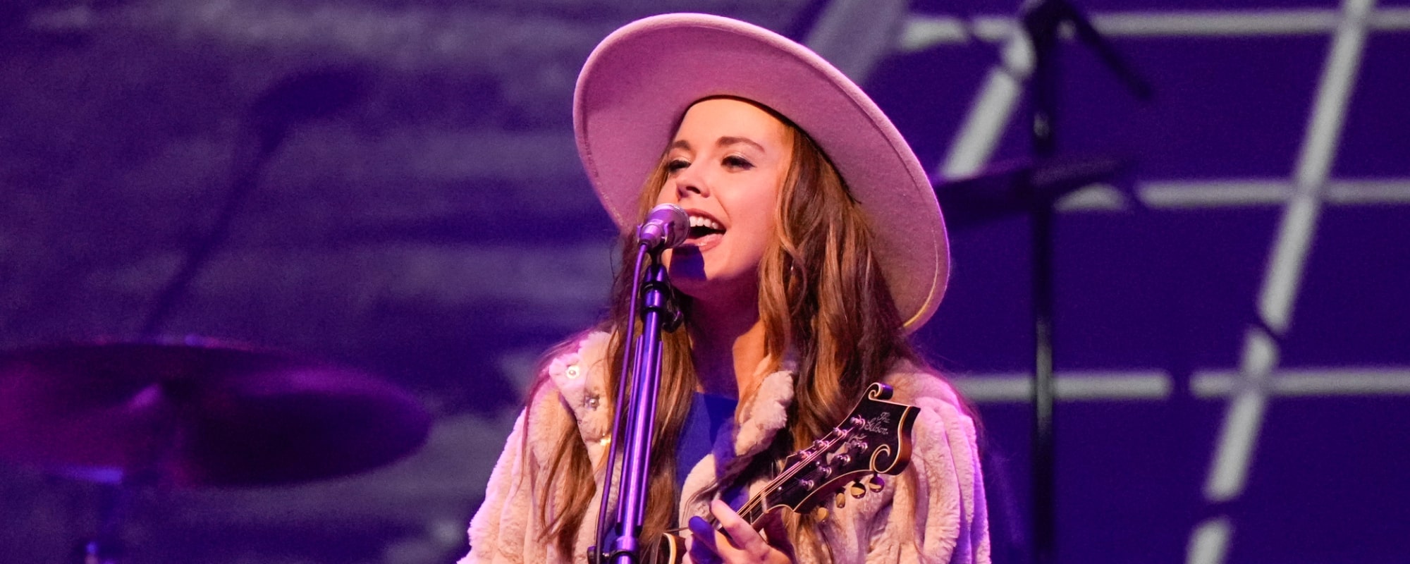 Sierra Hull Announces Her First-Ever Independently Released Album ‘A Tip-Toe High Wire’ with Funky Lead Single “Boom”