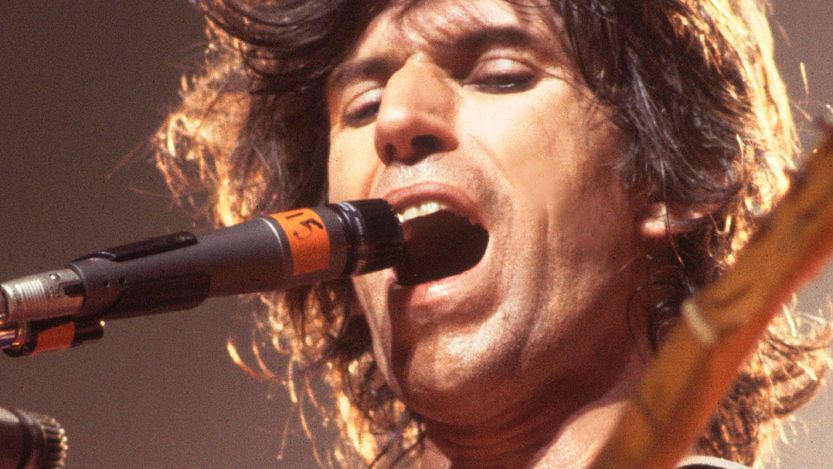 3 Riffs From the ‘60s That Made Us All Want To Pick up a Guitar