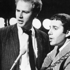 Paul Simon and Art Garfunkel performing