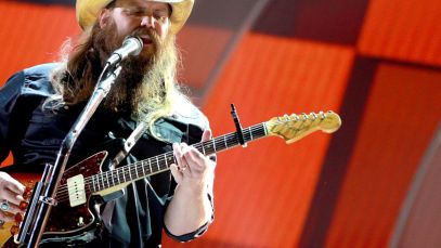 Chris Stapleton performing