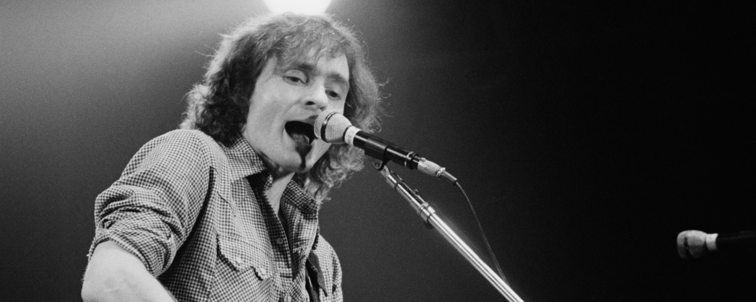 The Meaning And Women In Neil Diamond s Sweet Caroline Song Lyrics The Meaning And Women In Neil Diamond s Sweet Caroline Song Lyrics