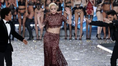 Lady Gaga, Bruno Mars Honor LA Wildfire Victims With Heartfelt Performance