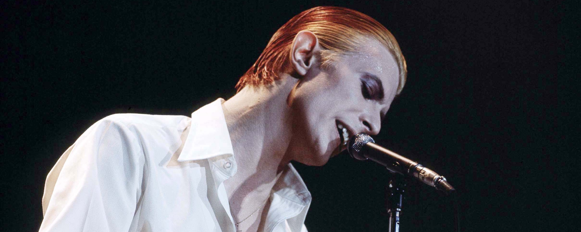 3 Iconic Songs From David Bowie’s Masterpiece ‘Station To Station’ That Feature His “Final” Persona