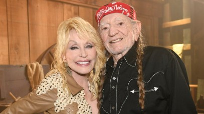 Dolly Parton's Mountain Magic Christmas - Season 2022