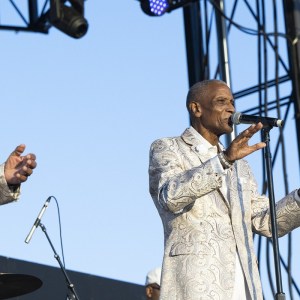 Watch Trailer for Making-of Documentary About The Stylistics’ New Album, Featuring Shania Twain, Ronnie Wood, and Gene Simmons