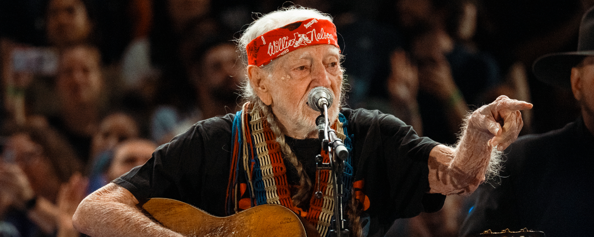 Watch Willie Nelson, 91, Return to 'Austin City Limits' To Perform His  Timeless Hit “Always on My Mind”