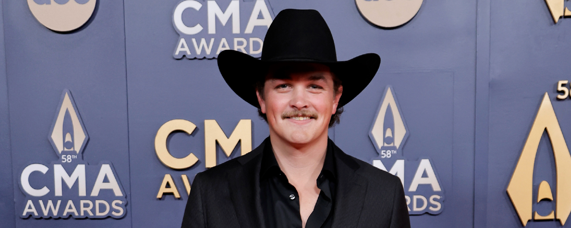 Zach Top Kicks His Chattanooga Concert off Early by Delivering a Case of Beer to Fans