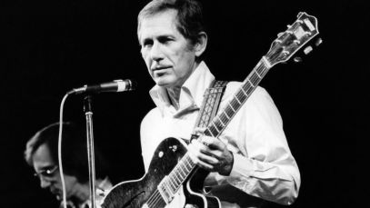 Chet Atkins performing