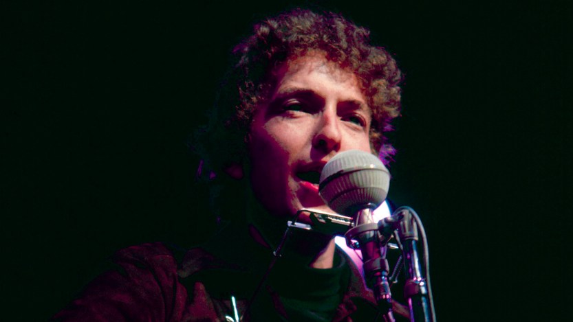 The Era of Bob Dylan's Career He Deemed the Worst: "The Mirror Had Swung Around"