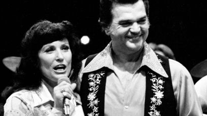 Country artists Loretta Lynn and Conway Twitty