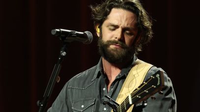 Thomas Rhett performing