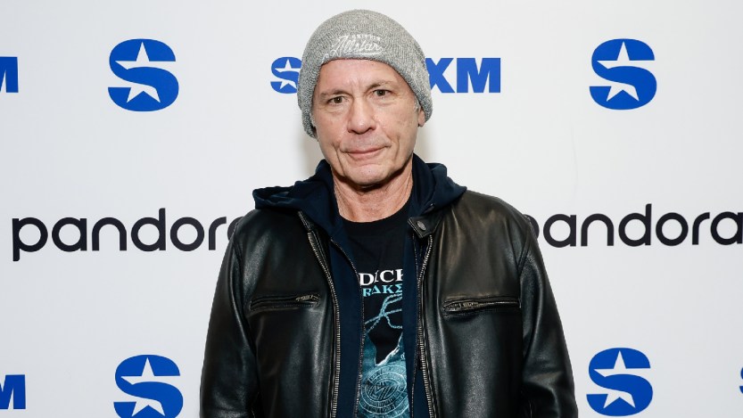 Bruce Dickinson Not About To Use Backing Tracks on Tour: "That's the Day I Quit"