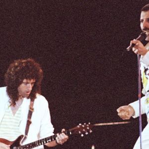 4 Songs That Ditch the Usual Chorus (and Sound Better for It)