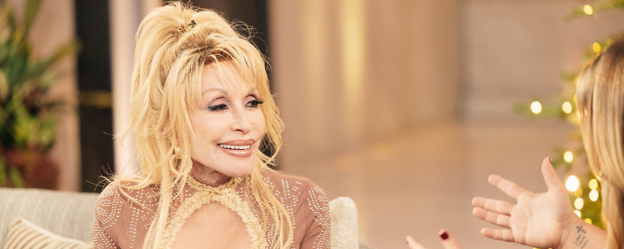 Dolly Parton Had To Lay Down Some Ground Rules for “Please Please Please” Remix With Sabrina Carpenter