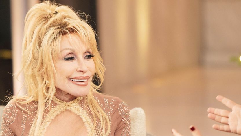 Dolly Parton Had To Lay Down Some Ground Rules for “Please Please Please” Remix With Sabrina Carpenter