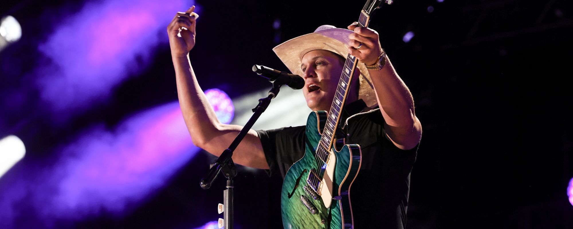 “That’s the Album We All Grew up With”: Jon Pardi Gives “Pioneer” Kenny Chesney His Flowers on Heels of Hall of Fame Induction
