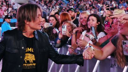 Keith Urban Jumps off Ryman Stage To Hug Cancer Survivor