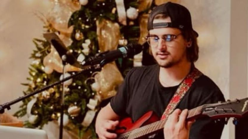 3 Quick Facts on Sam Sparks, the ‘American Idol’ Frontrunner With a Heartbreaking Backstory